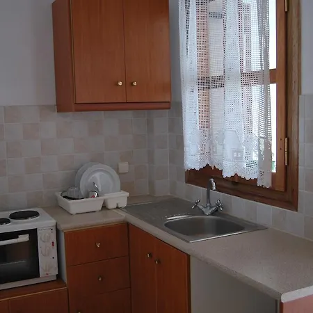Ενοικιαζόμενα Διαμερίσματα Άρτεμις Apartment *